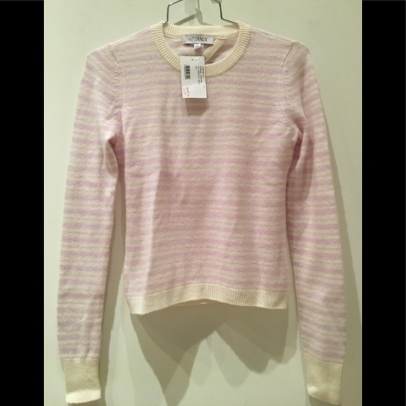 Intermix Open Back Sweater - Picture 4 of 7